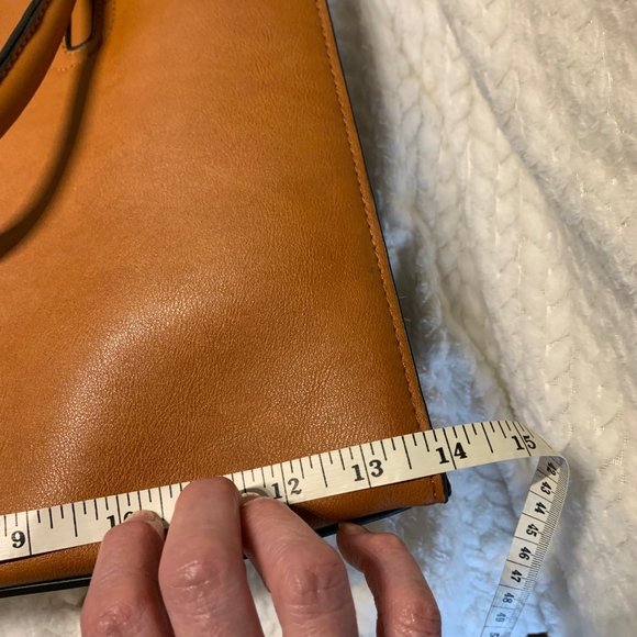 Handbag with shoulder strap Tan - Picture 13 of 16